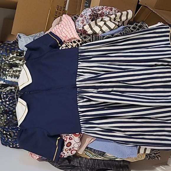 Dress - Picture 5 of 7